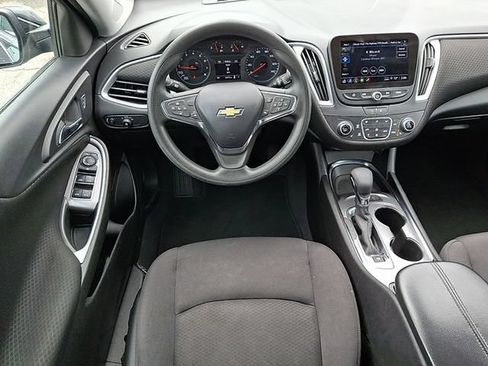 Used 2024 Chevrolet Malibu LT FWD image 11