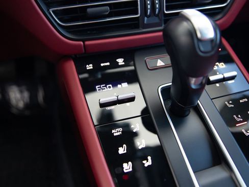 Certified 2023 Porsche Macan GTS AWD/4WD image 15