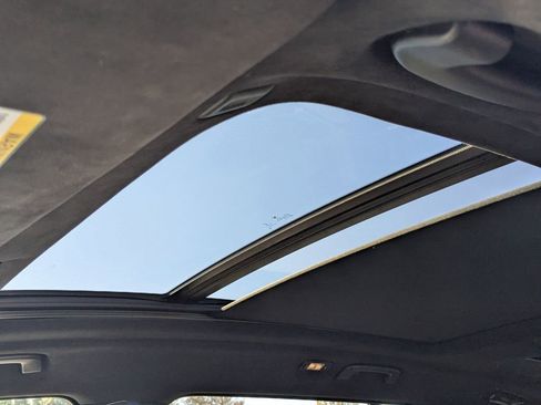 Used 2023 BMW X7 xDrive40i w/ M Sport Package image 8