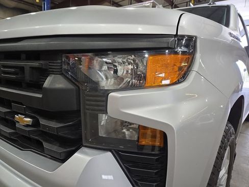 Used 2022 Chevrolet Silverado 1500 Custom AWD/4WD image 6