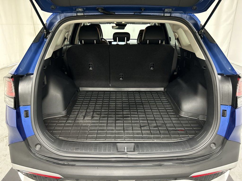 Certified 2025 Kia Sportage EX AWD/4WD image 22