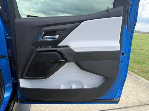 Used 2025 Chevrolet Silverado EV RST image 17