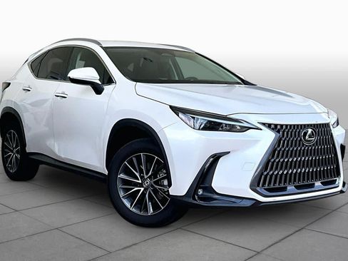 Used 2022 Lexus NX 250 FWD w/ Towing Package (2000 Lbs) image 3