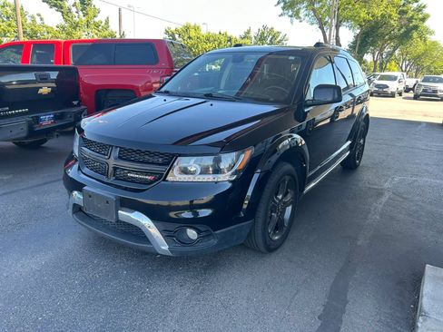 Used 2019 Dodge Journey Crossroad AWD/4WD image 23