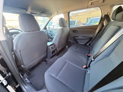 Used 2023 Nissan Rogue S image 25