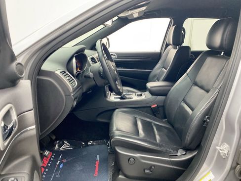 Used 2018 Jeep Grand Cherokee Limited AWD/4WD image 14