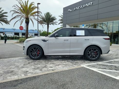 Certified 2024 Land Rover Range Rover Sport Dynamic SE AWD/4WD image 2