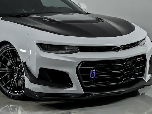 Used 2021 Chevrolet Camaro ZL1 RWD image 3
