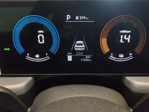 Used 2025 Hyundai Sonata SEL FWD image 23
