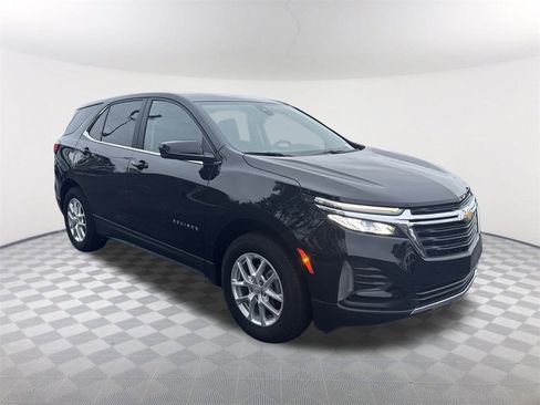 Used 2024 Chevrolet Equinox LT image 3