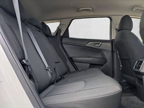 Used 2025 Kia Sportage LX FWD image 18