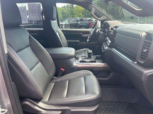 Used 2024 Chevrolet Silverado 1500 LT Trail Boss w/ Convenience Package II image 21