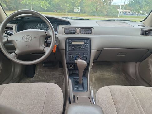 Used 2001 Toyota Camry LE image 23