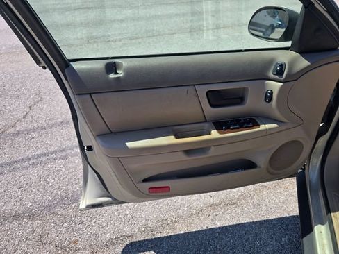 Used 2006 Ford Taurus SEL FWD image 9