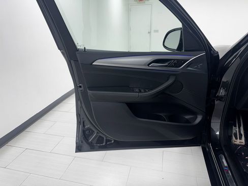 Used 2021 BMW X3 xDrive30i w/ M Sport Package image 9