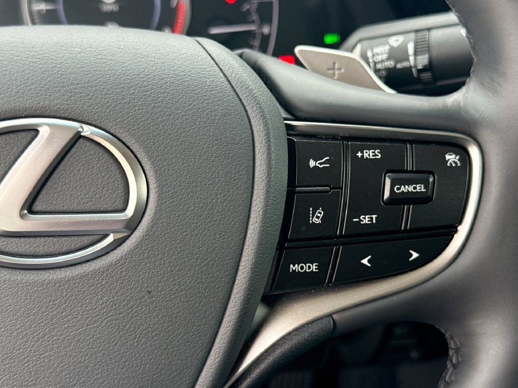 Used 2025 Lexus ES 350 w/ Premium Package FWD image 27