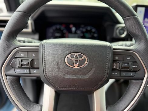 Used 2026 Toyota 4Runner Platinum AWD/4WD image 38