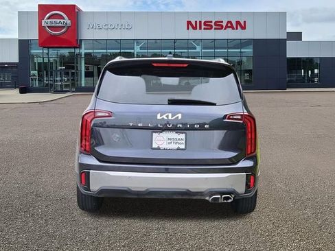 Used 2025 Kia Telluride S FWD image 5