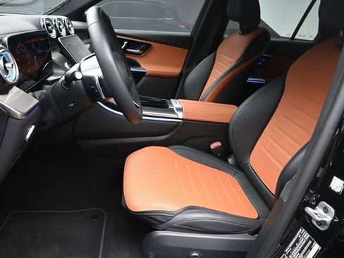 Used 2025 Mercedes-Benz GLC 300 image 18