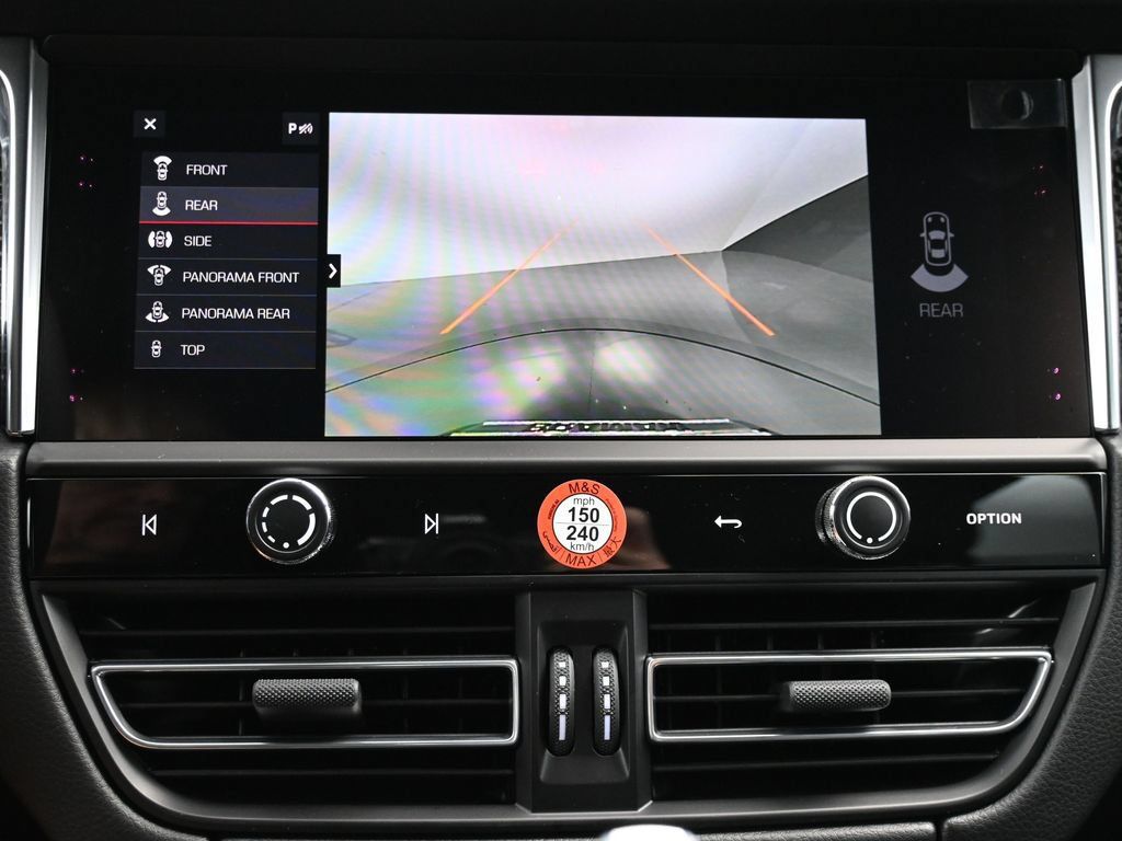 Certified 2026 Porsche Macan Turbo AWD/4WD image 10