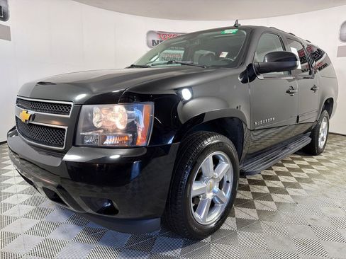 Used 2014 Chevrolet Suburban LT AWD/4WD image 8