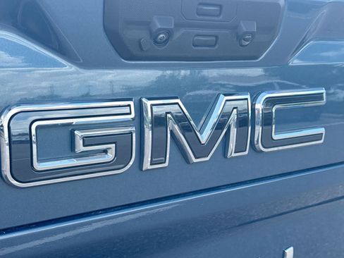 Used 2024 GMC Sierra 3500 Denali Ultimate AWD/4WD image 18