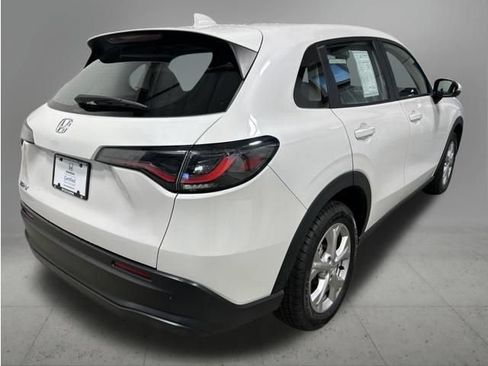 Certified 2024 Honda HR-V LX image 6