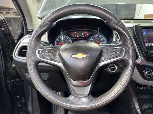 Used 2020 Chevrolet Equinox LS image 18