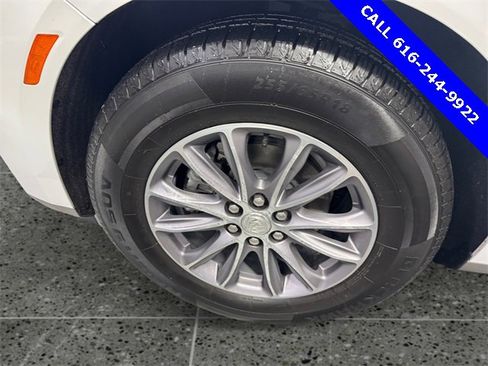 Used 2022 Buick Enclave Essence image 24