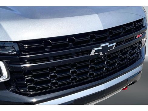 Used 2023 Chevrolet Tahoe Z71 w/ Luxury Package AWD/4WD image 34