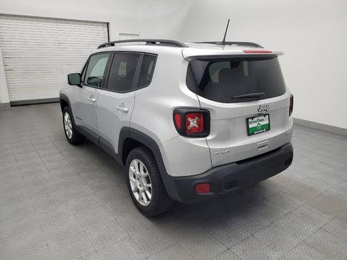 Used 2020 Jeep Renegade Latitude w/ Cold Weather Group AWD/4WD image 5