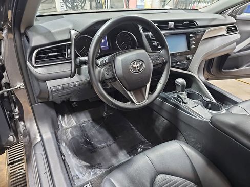 Used 2020 Toyota Camry SE image 15