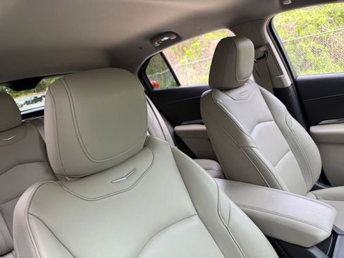 Used 2019 Cadillac XT4 Luxury image 34