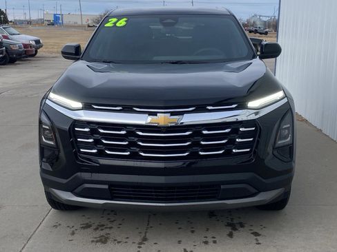 New 2026 Chevrolet Equinox LT w/ Convenience Package II image 2