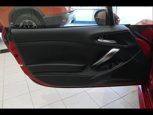 Used 2019 FIAT 124 Spider Classica w/ Technology Group RWD image 15