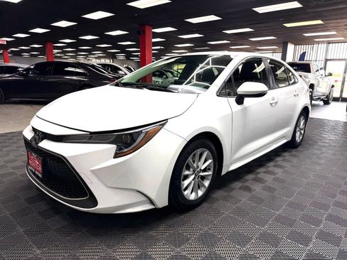 Used 2020 Toyota Corolla XLE w/ Carpet Mat Package (TMS) FWD image 7
