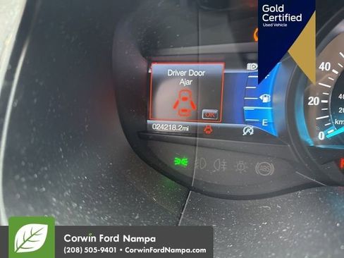 Used 2023 Ford Edge SE w/ Black Appearance Package image 13