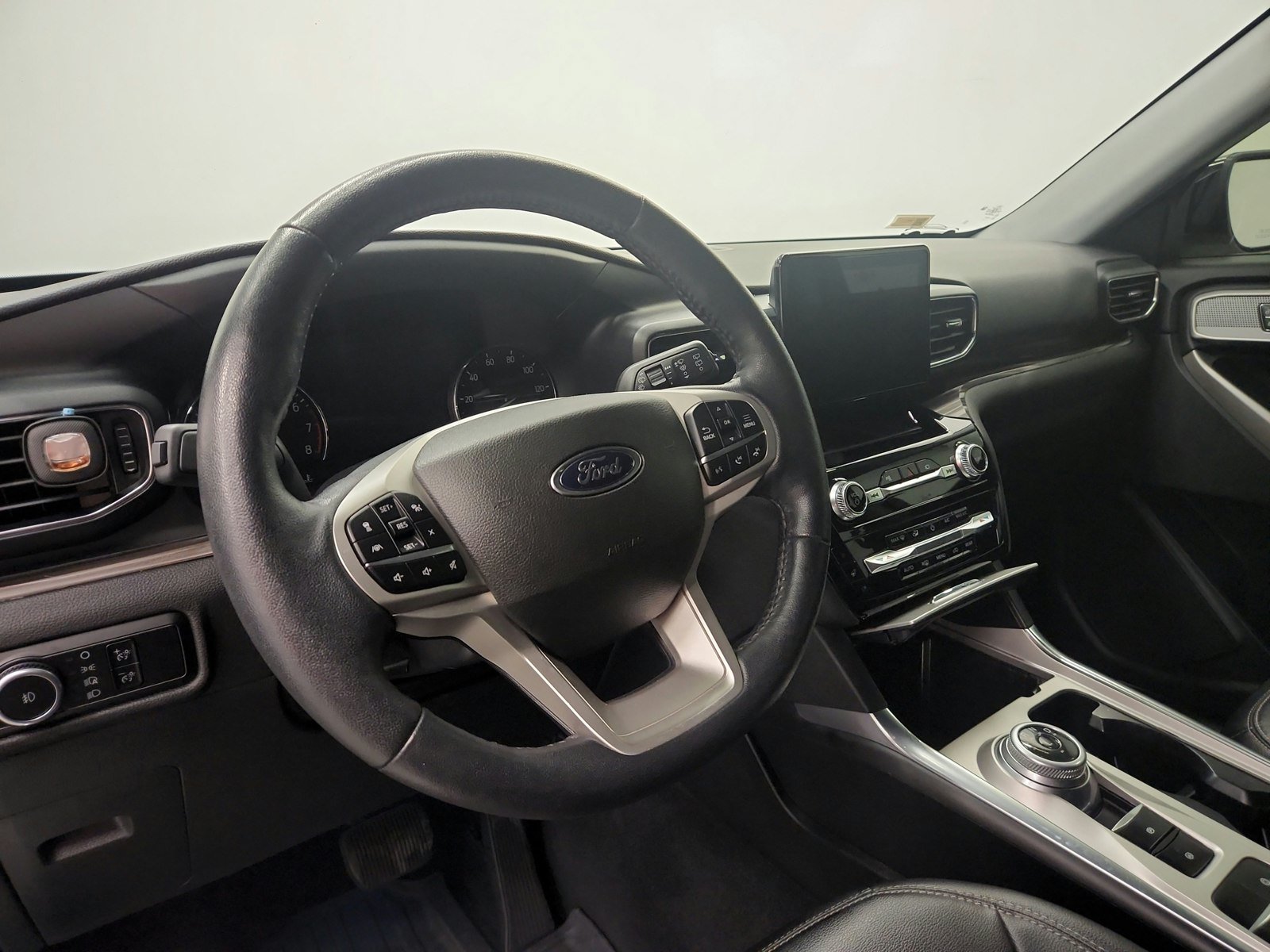 Used 2023 Ford Explorer Limited RWD image 18