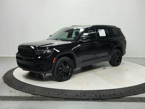Used 2023 Jeep Grand Cherokee L Laredo AWD/4WD image 4