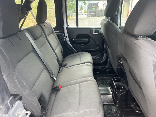 Used 2018 Jeep Wrangler Unlimited Sport AWD/4WD image 25