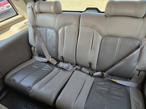 Used 2004 GMC Yukon SLE w/ Sound System Plus Package AWD/4WD image 20