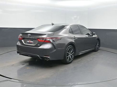 Used 2022 Toyota Camry SE w/ Convenience Package image 34