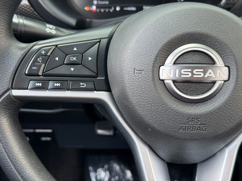 Used 2022 Nissan Kicks SV image 17