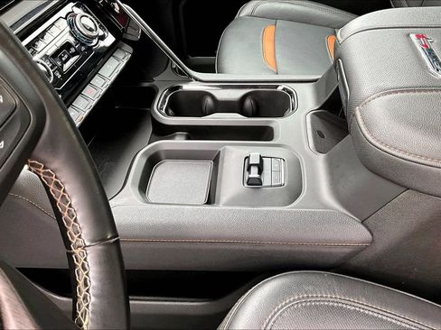 Used 2025 GMC Sierra 2500 AT4 AWD/4WD image 21