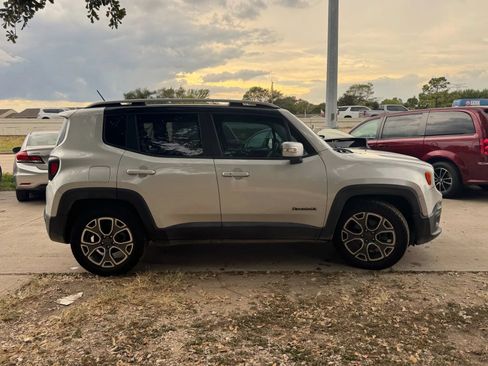 Used 2016 Jeep Renegade Limited FWD image 5