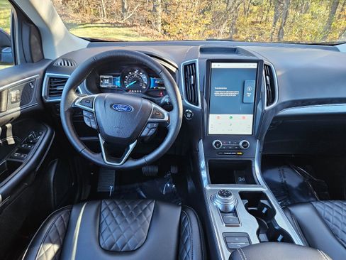 Certified 2024 Ford Edge Titanium image 11