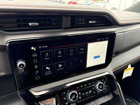 Certified 2024 GMC Sierra 1500 AT4 w/ Technology Package AWD/4WD image 17