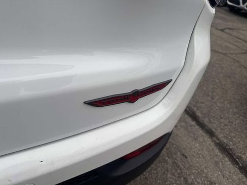 Used 2024 Jeep Compass Trailhawk image 8