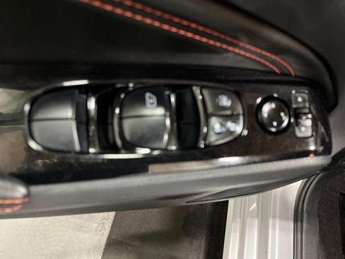 Used 2023 Nissan Altima 2.5 SR image 2