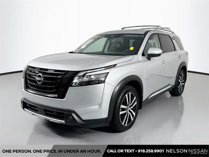 Certified 2023 Nissan Pathfinder Platinum w/ Black Appearance Package